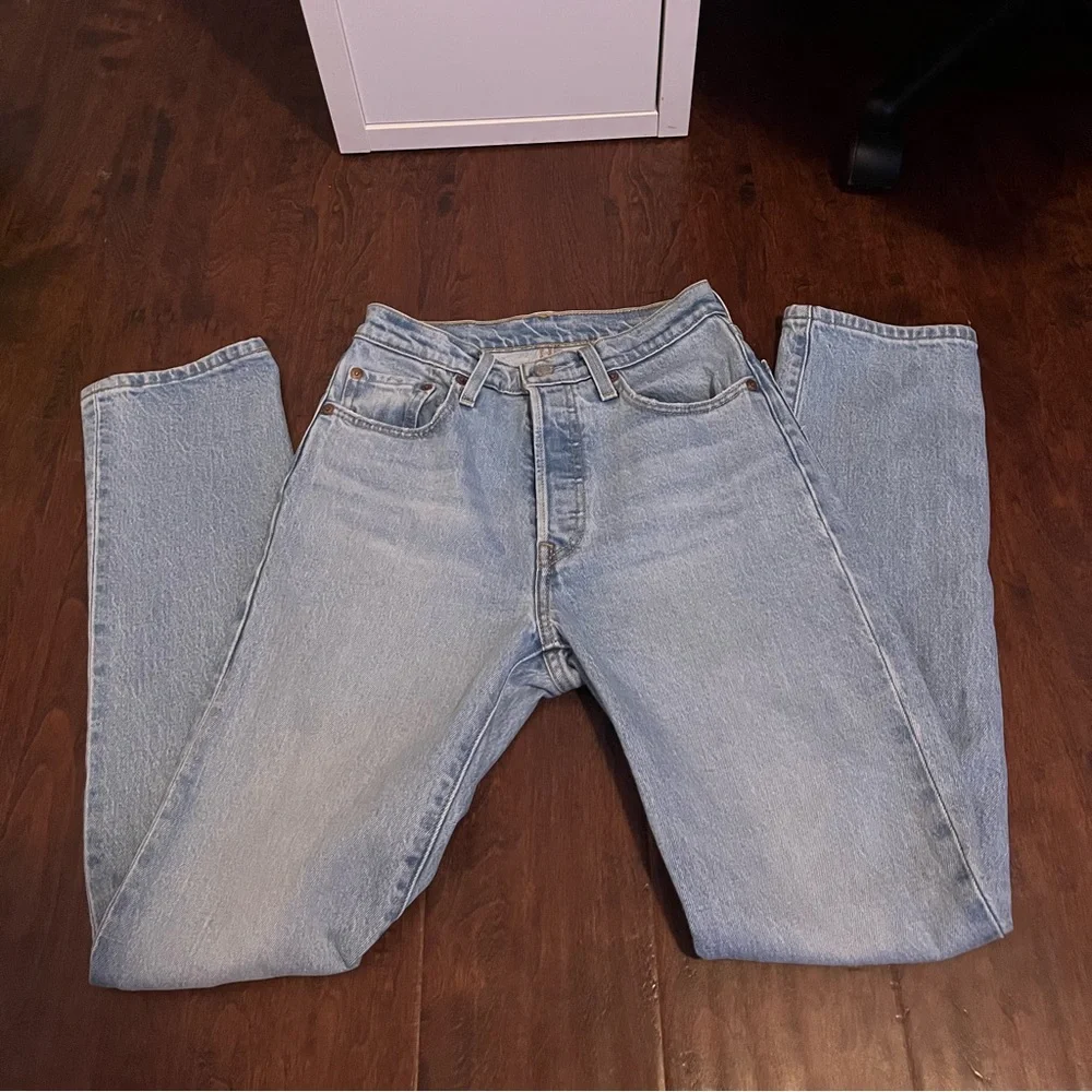 501 Levi Jeans - Picture 1 of 5